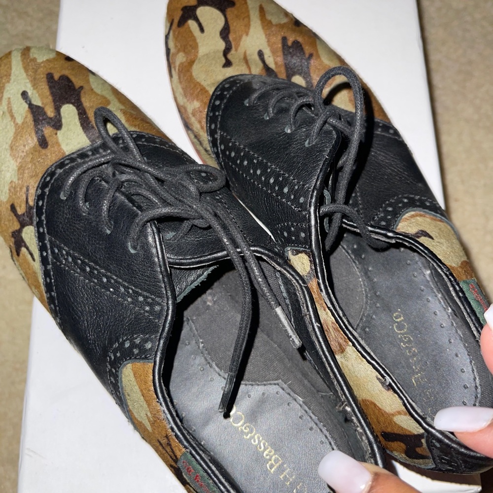 G.H. Bass Army Fatigue leather and cow hair buck oxfords size 8